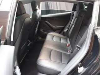 Tesla Model 3 2019 Mid Range 4dr Fastback