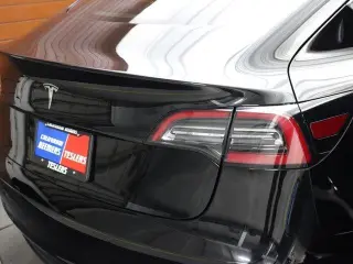 Tesla Model 3 2019 Mid Range 4dr Fastback