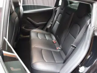 Tesla Model 3 2019 Mid Range 4dr Fastback