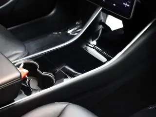 Tesla Model 3 2019 Mid Range 4dr Fastback