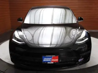 Tesla Model 3 2019 Mid Range 4dr Fastback