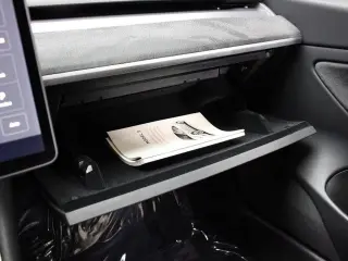 Tesla Model 3 2019 Mid Range 4dr Fastback
