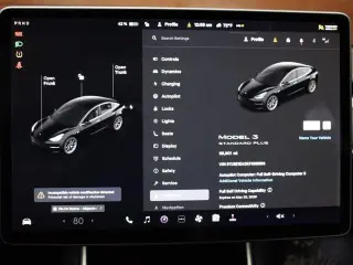 Tesla Model 3 2019 Mid Range 4dr Fastback