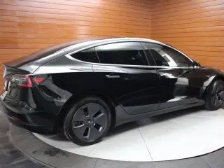 Tesla Model 3 2019 Mid Range 4dr Fastback