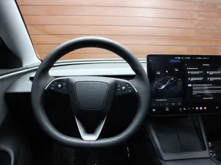 Tesla Model 3 2024 Long Range 4dr Sedan