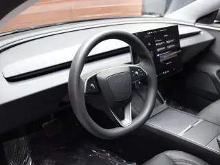 Tesla Model 3 2024 Long Range 4dr Sedan