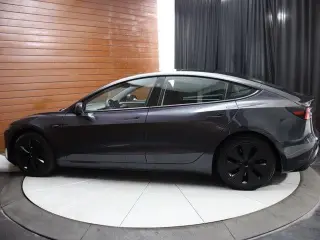 Tesla Model 3 2024 Long Range 4dr Sedan