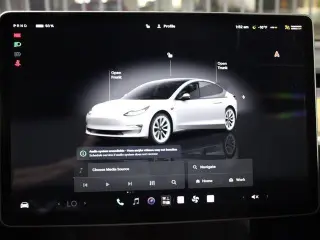 Tesla Model 3 2023 4dr Sedan