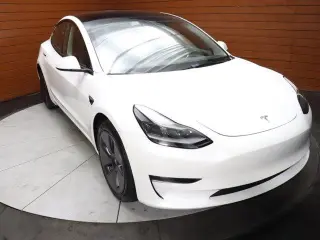 Tesla Model 3 2023 4dr Sedan