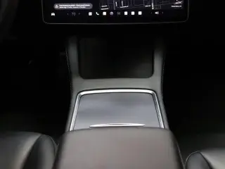 Tesla Model 3 2023 4dr Sedan