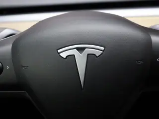 Tesla Model 3 2023 4dr Sedan