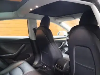 Tesla Model 3 2023 4dr Sedan