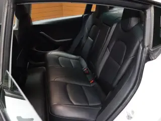 Tesla Model 3 2023 4dr Sedan