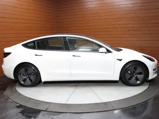 Tesla Model 3 2023 4dr Sedan