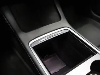 Tesla Model 3 2023 4dr Sedan