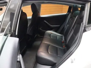 Tesla Model 3 2023 4dr Sedan