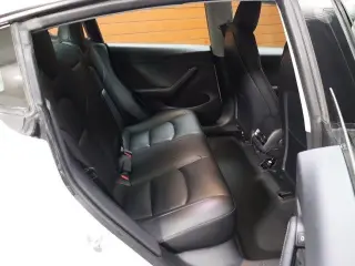 Tesla Model 3 2023 4dr Sedan