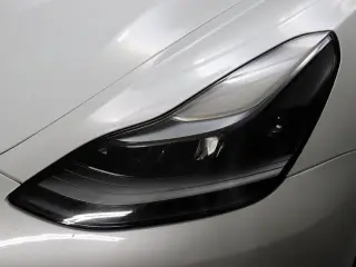 Tesla Model 3 2023 4dr Sedan