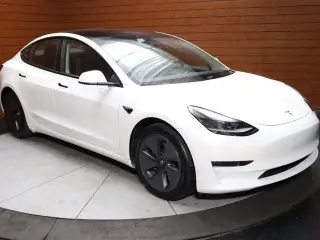 Tesla Model 3 2023 4dr Sedan