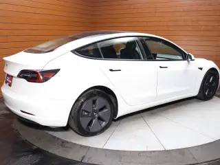 Tesla Model 3 2023 4dr Sedan