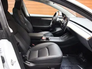 Tesla Model 3 2023 4dr Sedan