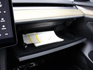 Tesla Model 3 2023 4dr Sedan