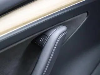 Tesla Model 3 2023 4dr Sedan