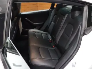Tesla Model 3 2023 4dr Sedan