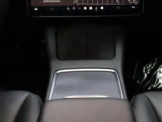 Tesla Model 3 2023 4dr Sedan