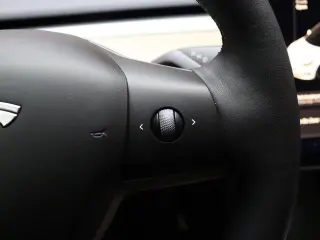 Tesla Model 3 2023 4dr Sedan
