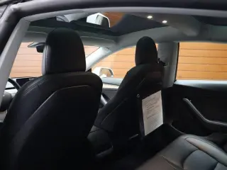 Tesla Model 3 2023 4dr Sedan