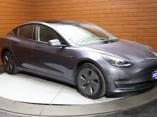 Tesla Model 3 2023 4dr Sedan