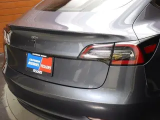 Tesla Model 3 2023 4dr Sedan