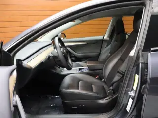 Tesla Model 3 2023 4dr Sedan
