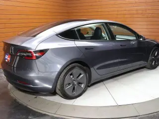 Tesla Model 3 2023 4dr Sedan