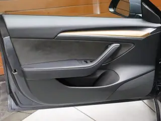 Tesla Model 3 2023 4dr Sedan