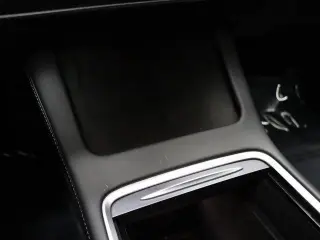 Tesla Model 3 2023 4dr Sedan