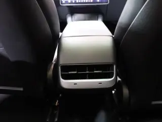 Tesla Model 3 2023 4dr Sedan