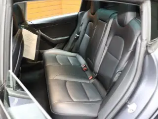 Tesla Model 3 2023 4dr Sedan