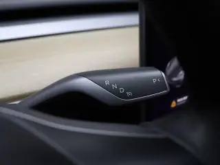 Tesla Model 3 2023 4dr Sedan