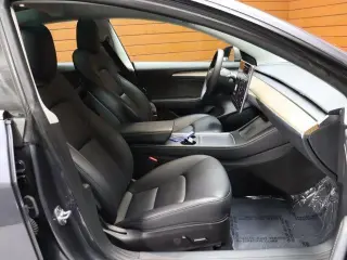 Tesla Model 3 2023 4dr Sedan