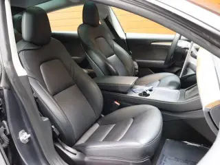 Tesla Model 3 2023 4dr Sedan