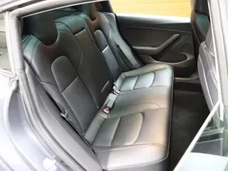Tesla Model 3 2023 4dr Sedan