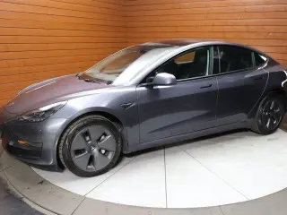 Tesla Model 3 2023 4dr Sedan