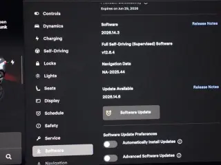 Tesla Model 3 2023 4dr Sedan
