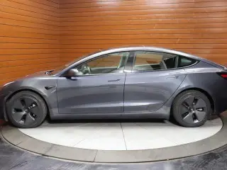 Tesla Model 3 2023 4dr Sedan