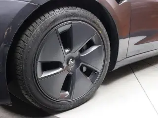 Tesla Model 3 2023 4dr Sedan