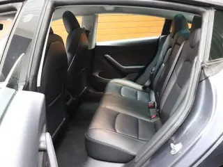 Tesla Model 3 2023 4dr Sedan