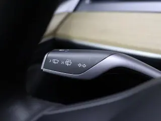 Tesla Model 3 2023 4dr Sedan