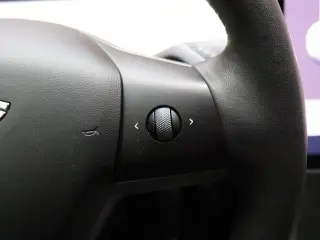Tesla Model 3 2023 4dr Sedan
